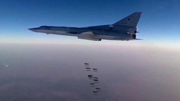 Russian fighter jet TU-22M3 bombing Aleppo (photo: picture-alliance/dpa/Russian Defence Ministry Press Service)