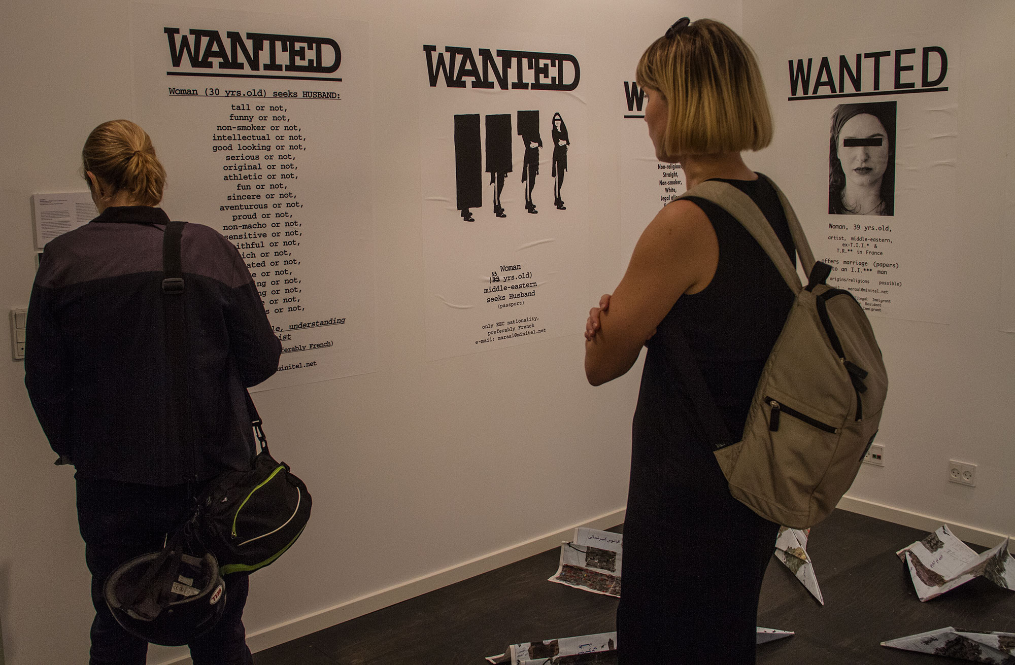 Installation "Wanted" von Ghazl, einem iranischen Künstler, der in Frankreich lebt; Foto: Changiz M. Varzi