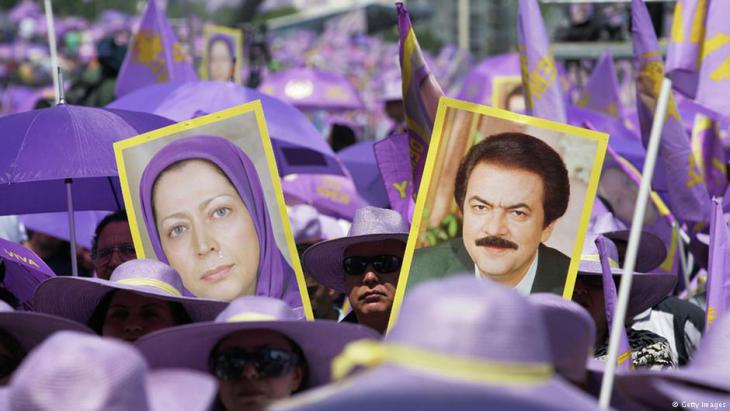 Supporters of the authoritarian Peoples′ Mujahedin demonstrate near Paris (photo: Getty Images)