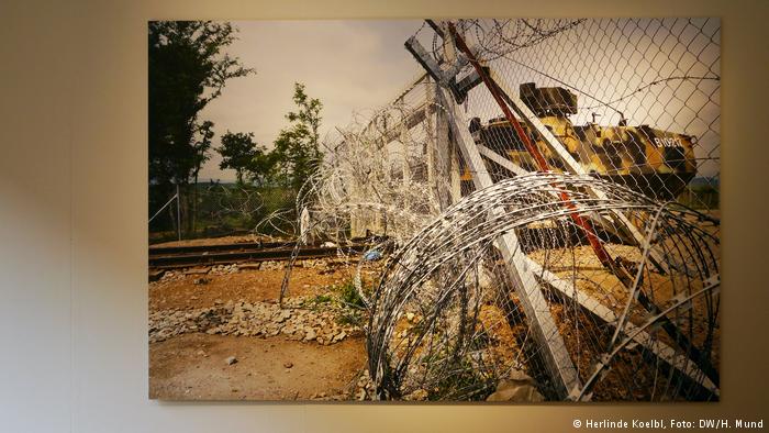 Herlinde Koelbl′s ″Refugees″ exhibition (Herlinde Koelbl, photo: DW/H. Mund)