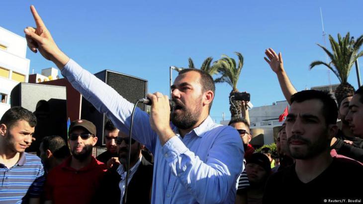 Activist Nasser Zefzafi addresses protesters in Al-Hoceima on 18 May 2017