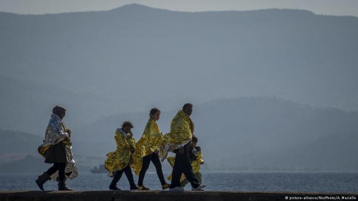 Syrian refugees following their arrival on the Greek island of Lesbos (photo: picture-alliance)