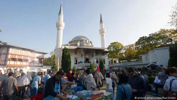 Mosque Open Day 2014 in Berlin