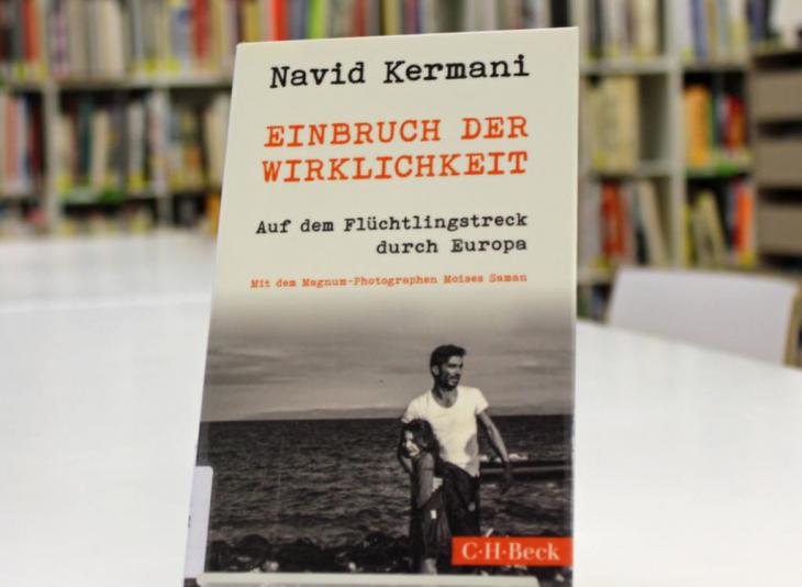 Navid Kermani′s ″Einbruch der Wirklichkeit. Auf dem Flüchtlingstreck durch Europa″ (Breaking Into Reality. On a Refugee Trek through Europe; published by C.H. Beck; photo: Goethe-Institut London/Nicolas Gaeckle)