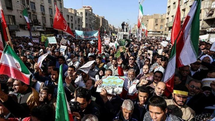 Khamenei supporters demonstrate their backing for the Supreme Leader and the Islamic Republic (photo: Tasnim)