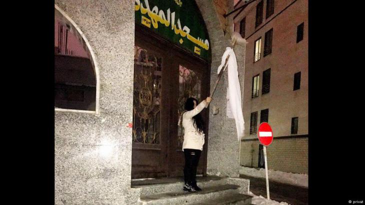 Anti-hijab protest in Iran (photo: private)