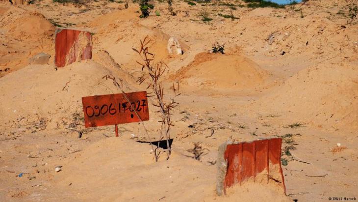 Graves in Zarzis (photo: DW)