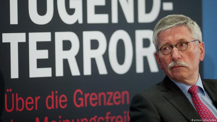 Thilo Sarrazin attends the launch of his book "Der neue Tugendterror" in Berlin on 24.02.2014 (photo: Maurizio Gambarini/dpa)