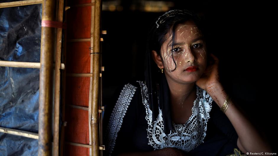 A Rohingya refugee girl named Juhara Begum, aged 13, poses for a photograph as she wears thanaka paste at Jamtoli camp in Cox's Bazaar, Bangladesh, 1 April 2018 (photo: Reuters(Clodagh Kilcoyne)