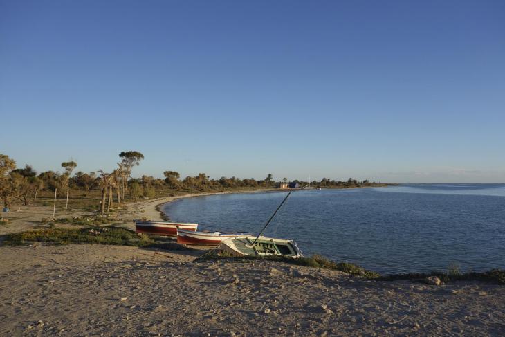 An unspoiled beach on Djerba Khaled Kadri, Nagi Kadri, Zouheir Ben Tamarout and friends at Oxala House Khaled Kadri, Nagi Kadri, Zouheir Ben Tamarout and friends at Oxala House (photo: Philipp Poppitz/Creative Commons 4.0; https://creativecommons.org/licenses/by/4.0/)