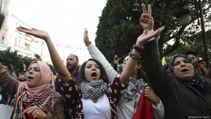 Unemployed academics demonstrate in Tunis on 20 January 2016 (photo: Reuters/Zoubeir Souissi)