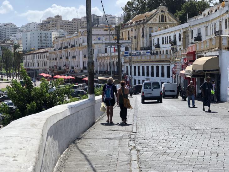 Blick auf die Hafenpromenade Tangers; Foto: Karima Ahdad