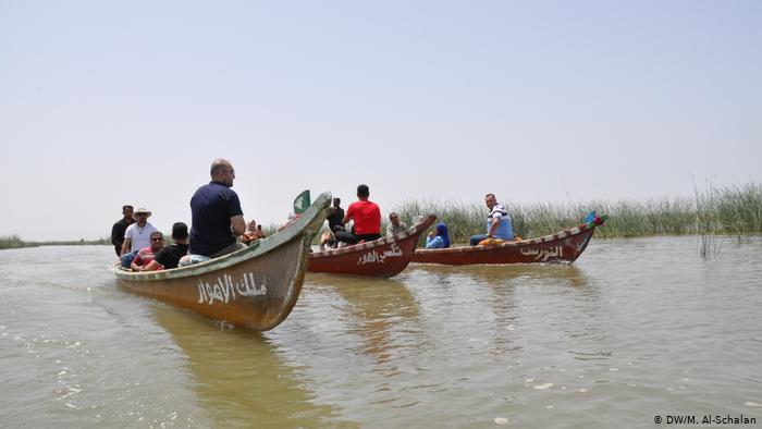 العراق: يوميات وتطلعات صيادي الطيور والسمك في هور الجبايش - من الصيد إلى تربية الجواميس والسياحة