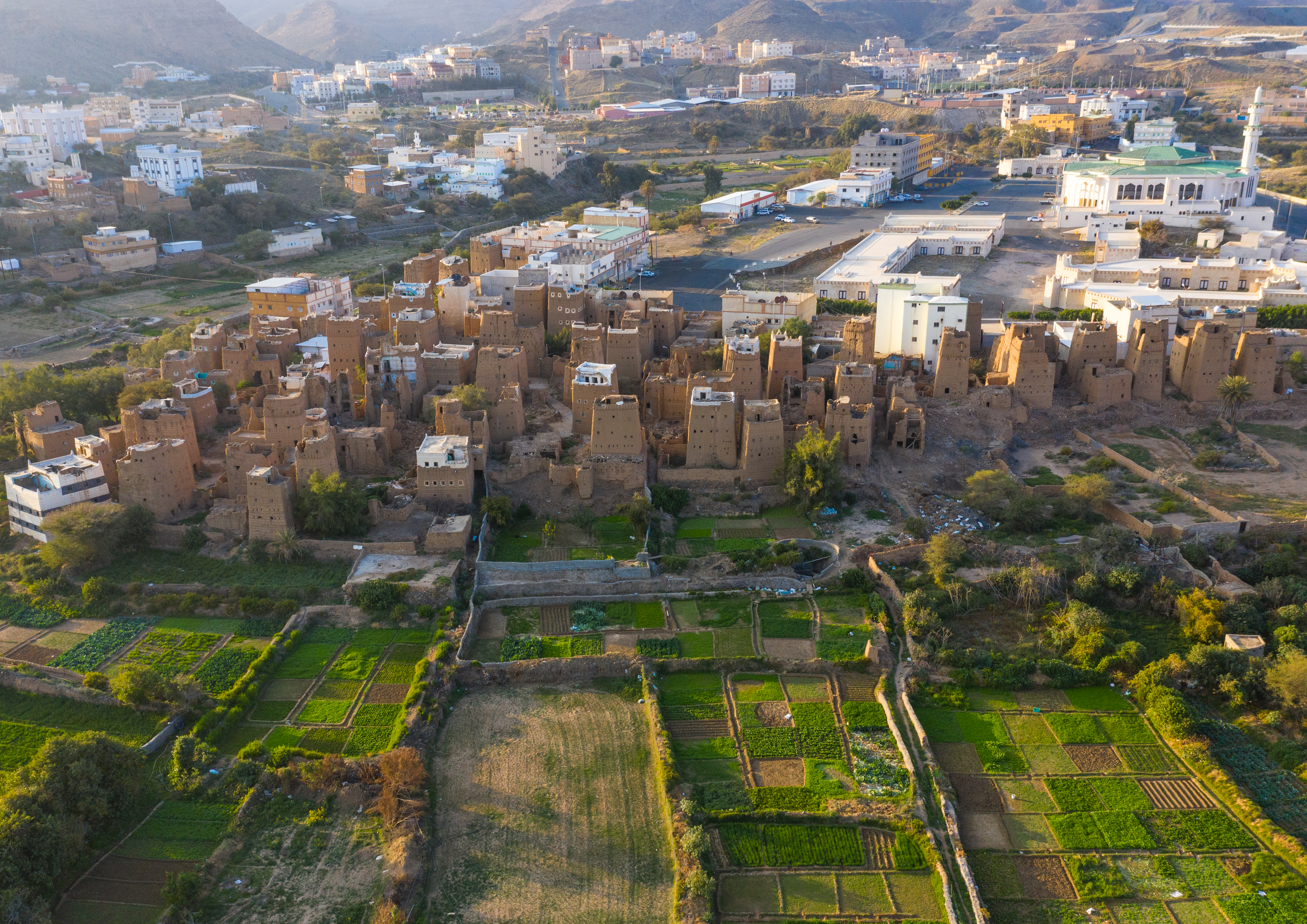 Ancient village on the outskirts of Dhahran Al Janub, Saudi Arabia (photo: Eric Lafforgue)