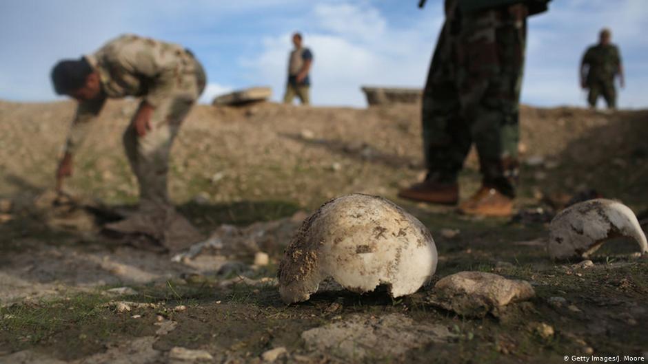 Mutmaßliches Jesiden-Massengrab im irakischen Sindschar; Foto: Getty Images