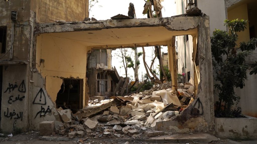 Destroyed houses in the port district of Beirut (photo: Andrea Backhaus)