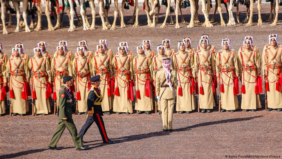 King Abdullah at a military ceremony in Amman (photo: Balkis Press/ABACA/picture-alliance)