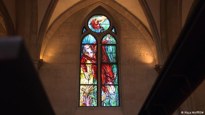 Gallery Images | Muslim artist designs stained glass windows for German abbey (photo: Manja Wolff/DW)