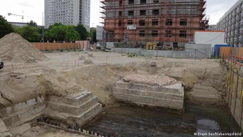 Blick auf die Baustelle des House of One mit den historischen Resten der Petrikirche. Foto: Frank Senftleben/epd-bild