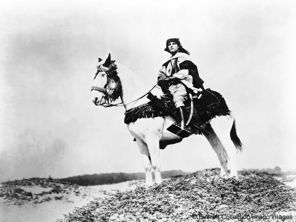 Still from the film, THE SHEIK, with Rudolph Valentino, 1921 (photo: Everett Collection/imago images | Courtesy Everett Collection via www.imago-images.de)