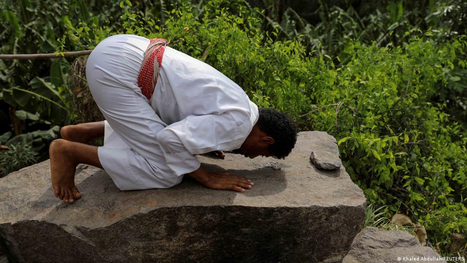 Sulaiman Jubran prays in Khamis Banisaad district of al-Mahweet province, Yemen, 24 June 2021 (photo: Reuters/Khaled Abdullah)