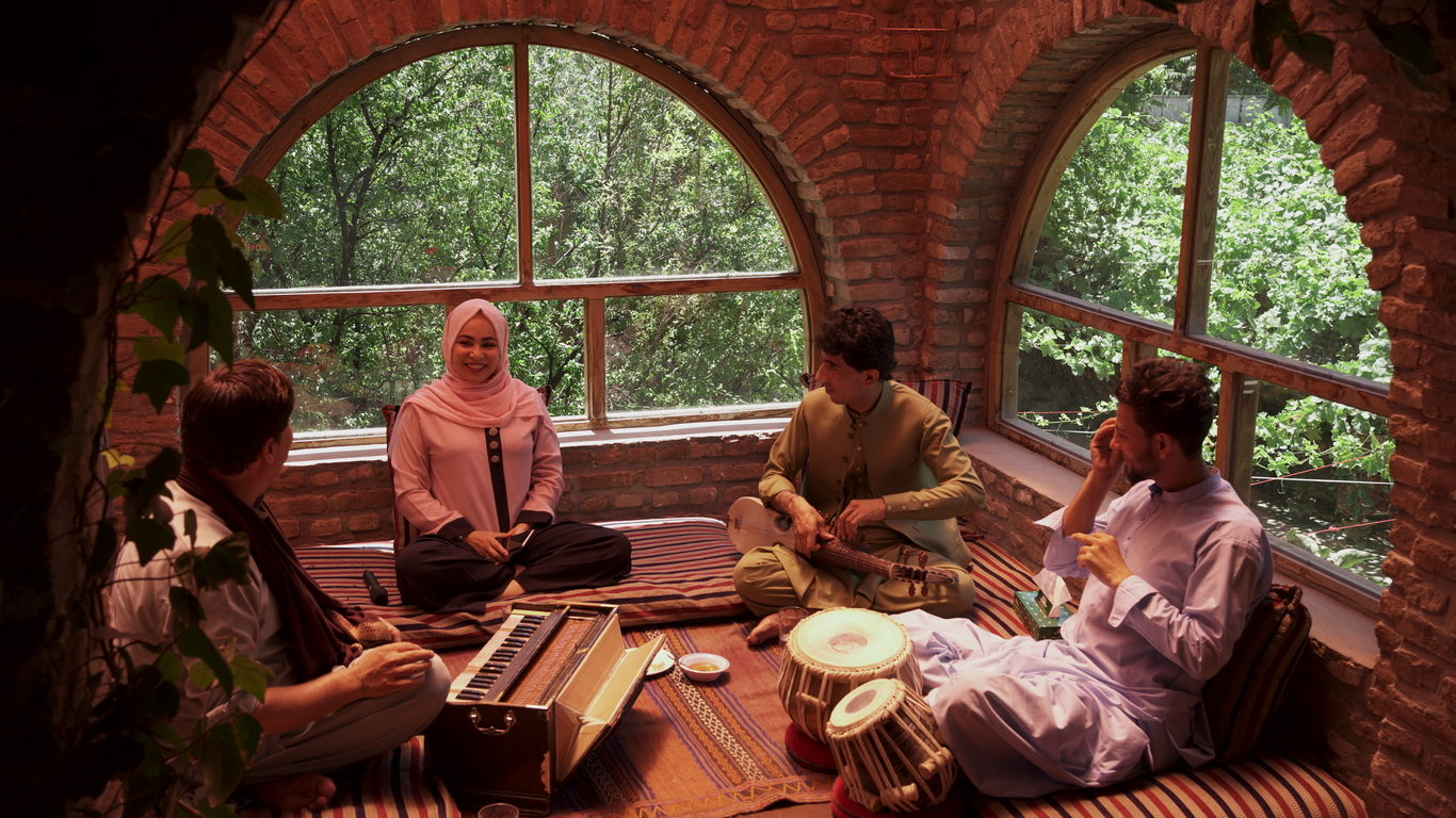 Sadiqa Madagar bei einem Konzert; Foto: Zeitgenössische Oper Berlin