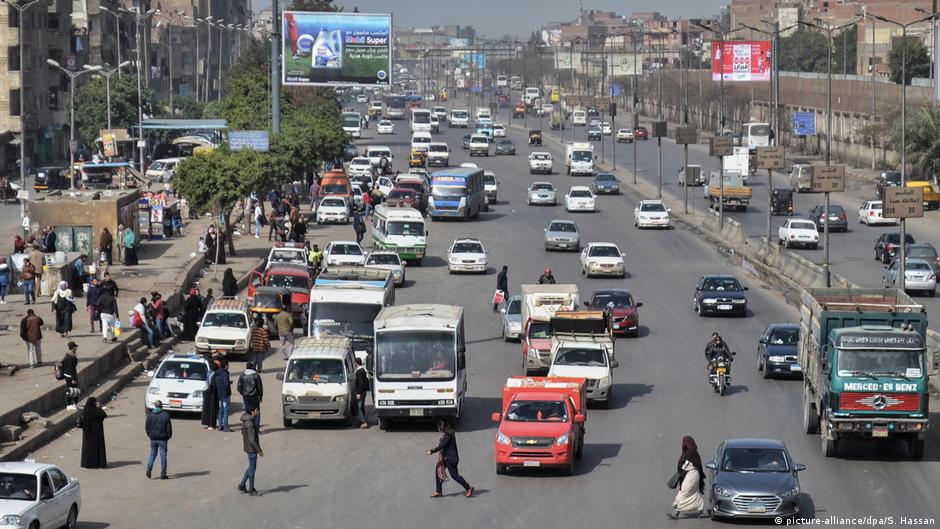 أحد شوارع القاهرة - مصر. Ägypten Straßenszene in Kairo FOTO PICTURE ALLIANCE