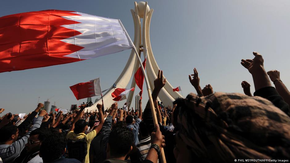 In 2011, thousands of Shias marched in the streets for more equal rights (photo: Phil Weymouth/AFP/Getty Images) 