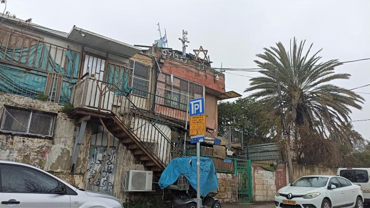 Ein von israelischen Siedlern bewohntes Haus in Sheikh Jarrah, Ost-Jerusalem (Foto: Noam Yatsiv)