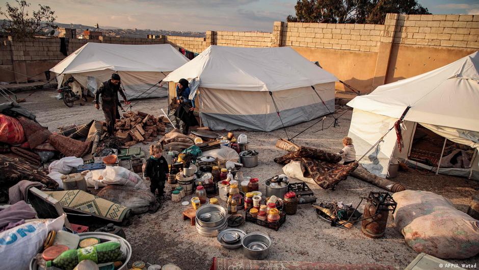 Notunterkunft in Idlib; Foto: AFP/A.Watad