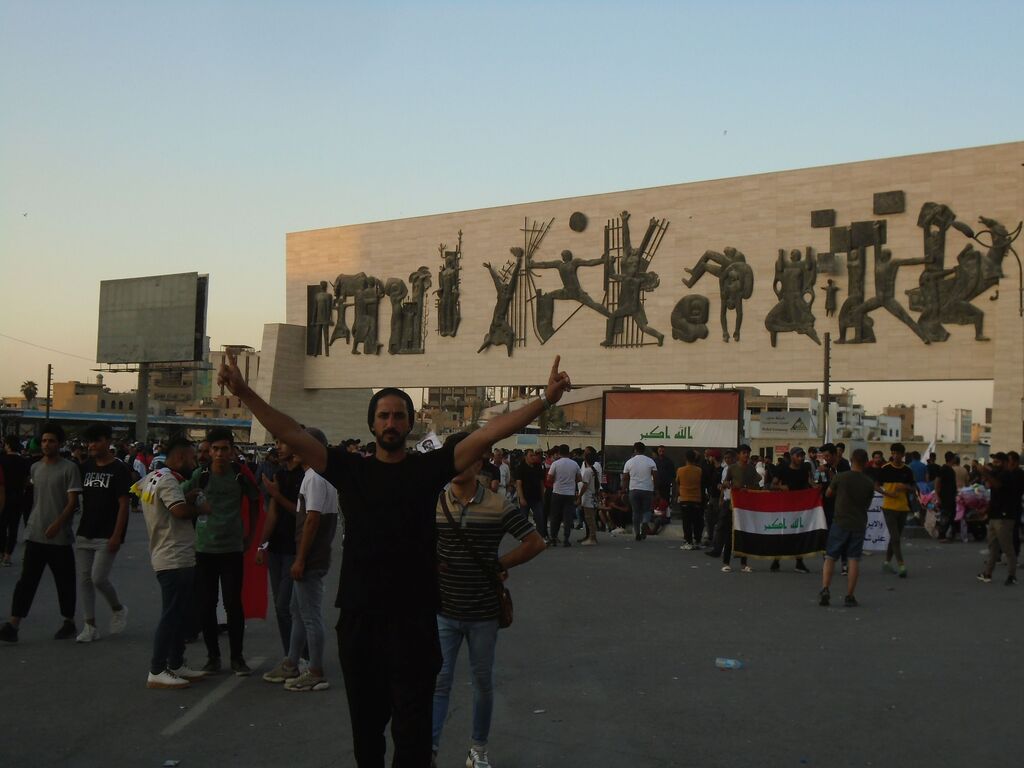 "We want security, jobs and our civil rights": Just as they stopped protesting two years ago, so they continue now: Basra, Diwanija, Nasiriyah, Babylon, there are demonstrations everywhere. "We will not leave until all our demands are met, we want a future!" 