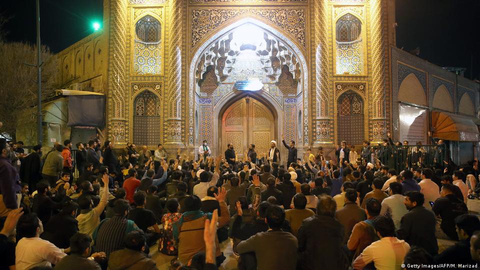 Archive image: Angry demonstrators gathered in front of the two sanctuaries in Qom and tried to break through the gates leading to the shrines during the coronavirus pandemic.