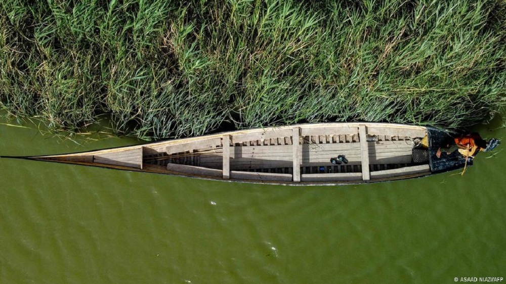  Iraqis have been building meshhouf boats as part of efforts to revive interest in the ancient vessels (image: Asaad NIAZI/AFP)