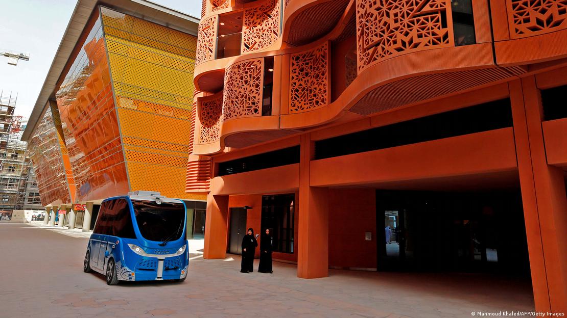 Ein fahrerloses Fahrzeug in einer Straßen von Masdar City, Abu Dhabi (Foto: Mahmoud Khaled/AFP/Getty Images)