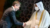 Bundeswirtschaftsminister Robert Habeck mit dem katarischen Minister für Handel und Industrie, Scheich Mohammed bin Hamad bin Kasim al-Abdullah Al Thani. März 2022